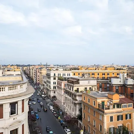 New! Finestra Su San Pietro